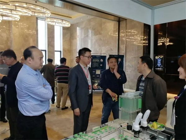 置恒電氣攜自主卓能電聯(lián)接產(chǎn)品成功亮相中國智能電網(wǎng)學(xué)術(shù)研討會